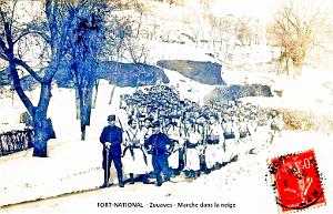 FORT NATIONAL - ZOUAVES - MARCHE DANS LA NEIGE